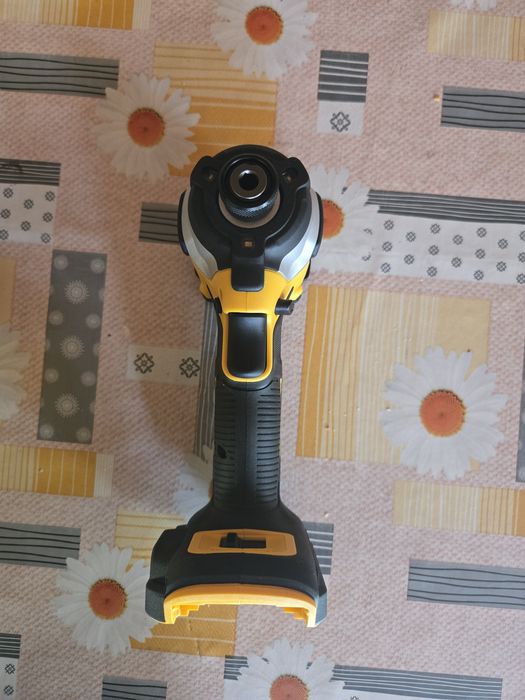 Zakretarka dewalt DCF850N