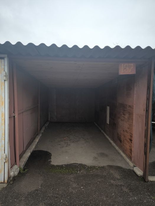 Крытое место на автостоянке №4 по 
  ул. Кишиневская