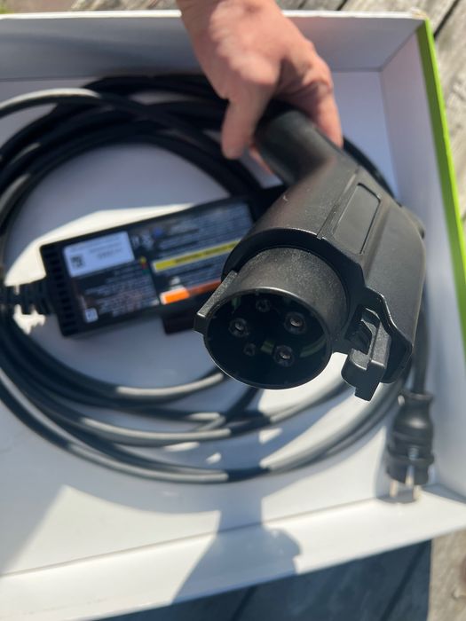 Зарядка Зарядна станція GM Bolt 2024