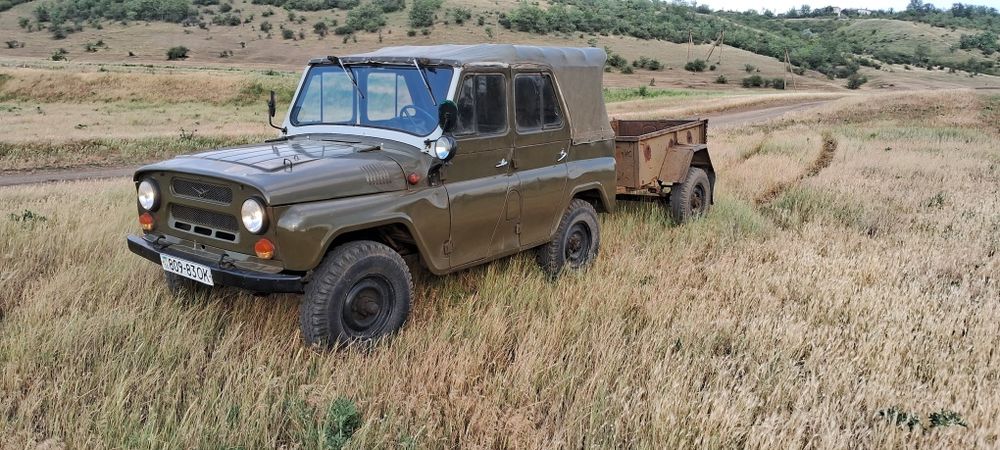 УАЗ 469 з причепом ГАЗ 704