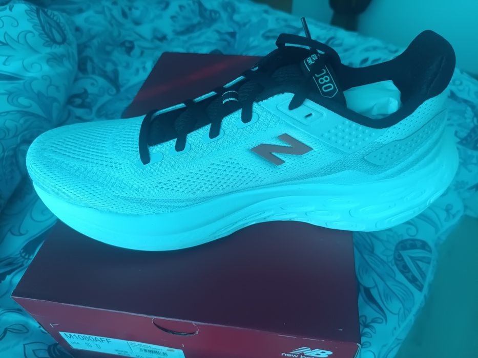Buty new balance M1080AFF rozmiar 44 (28cm)