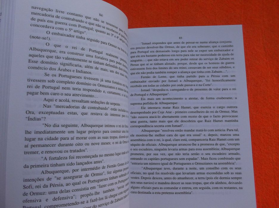 Falsificação da História - Francisco de Azevedo Gomes 1º Vol.