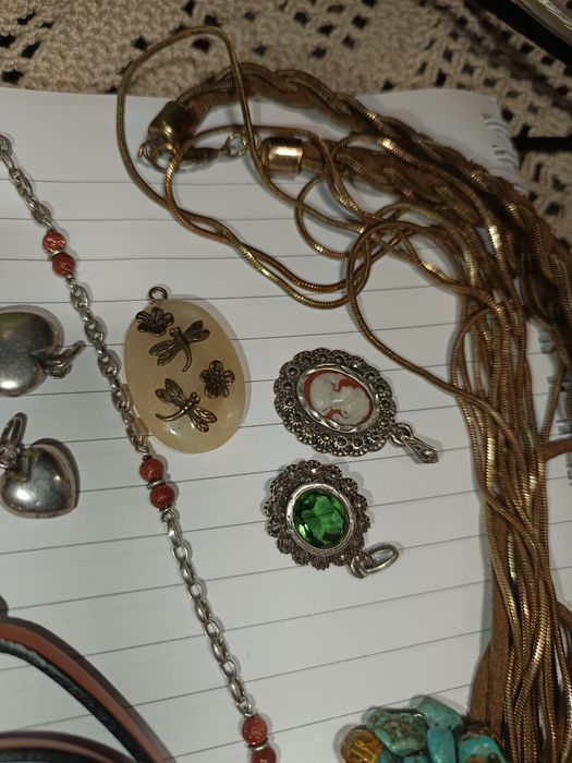 Anel antigo com pedra e pulceira prata da lei 925de prata antigaColar