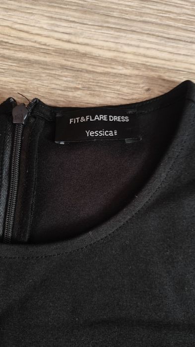 Nowa czarna sukienka damska z eko skórą L