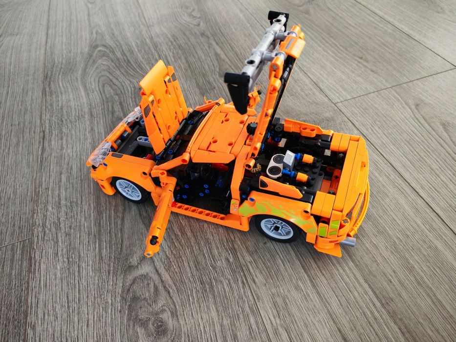 Lego Toyota Supra MK4