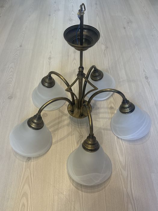 Lampa wisząca (z kloszami)