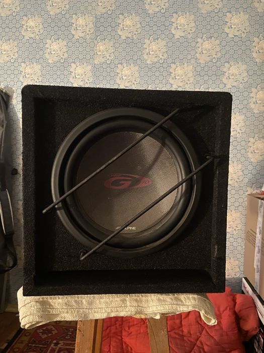 Сабвуфер Alpine SBG- 1044BR