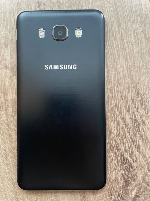 Samsung Galaxy J7 (2016) - sprawny, bez blokady, pęknięta szybka