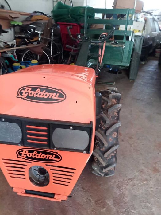 Motocultivador Goldoni719 com 19 cavalos