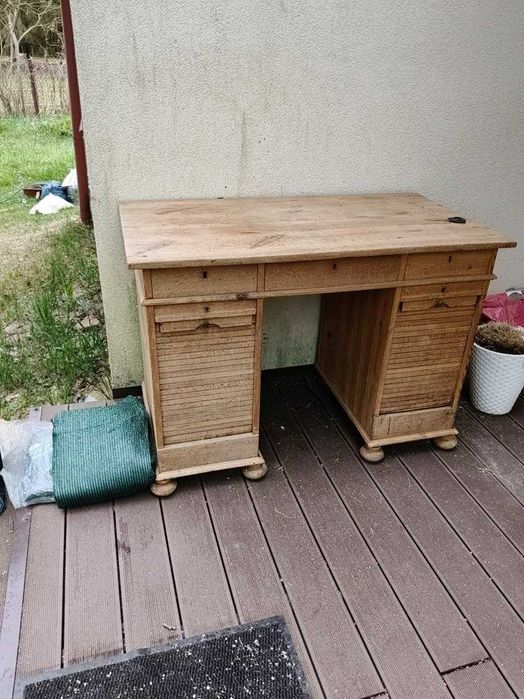 biurko drewniane nieduże oddam