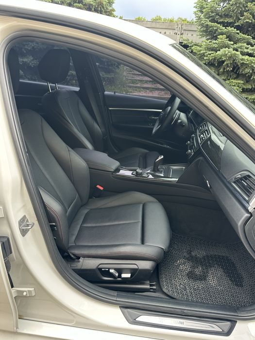 BMW F30 328 2016 год M3 Look REST
