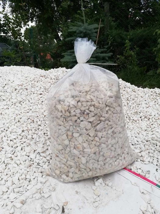 Grys kamień ozdobny biały żwir workowany  granit dalmatyńczyk