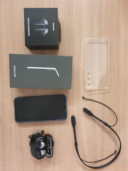 Samsung Galaxy S25 256GB + BUDS 3 PRO + Akcesoria– GWARANCA- IDEAŁ