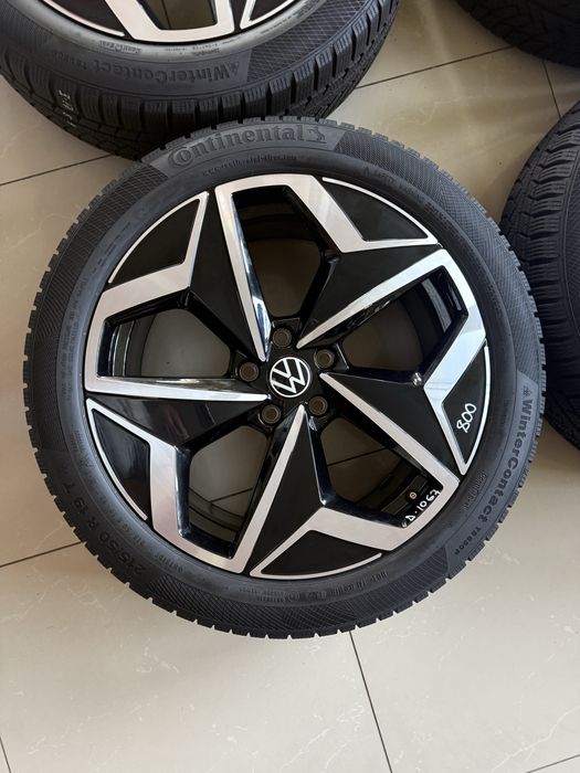 Диски оригінал r19 VW ID3 215/50r19 Continental шини зимові 10A601025H