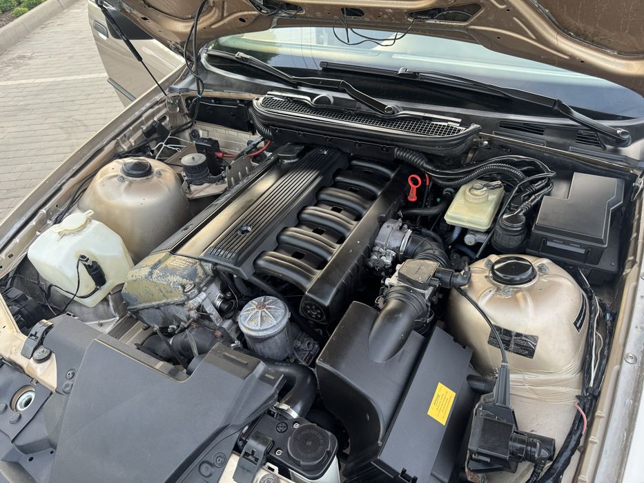 Bmw e36 320i.