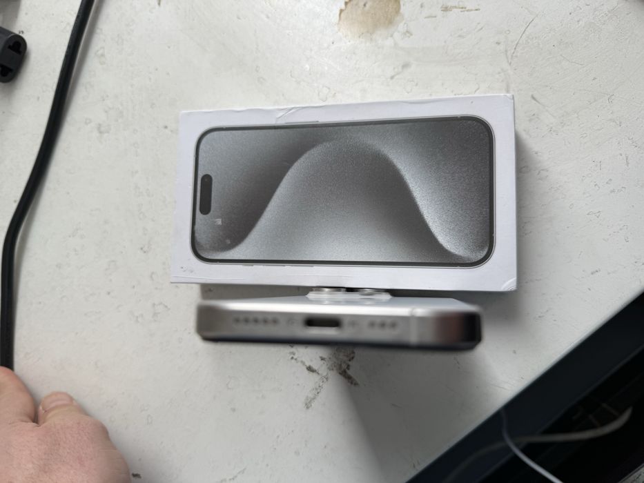 Apple iphone 15 Pro 256Gb White Titanium Физ Сим