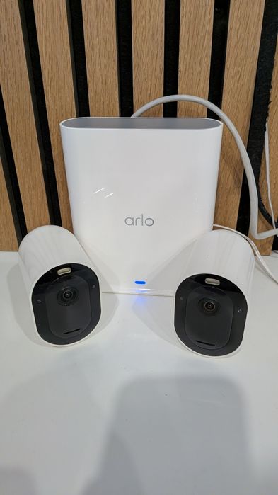 Sistema de Videovigilância Arlo Pro 3 – 5 Câmaras (Completo)
