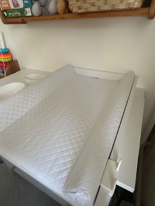 Nakładka na przewijak z blendą i przewijak na komodę IKEA HEMNES