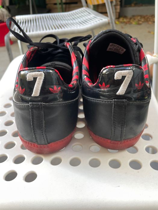 Sapatilhas Adidas Darth Vader 77