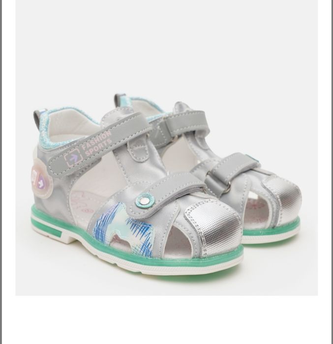 Продам дитячі босоніжки на дівчинку