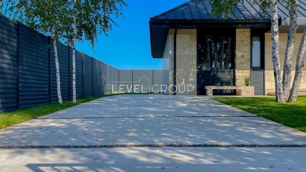 Продаж двоповерхового будинку в с. Іванковичі Київська область