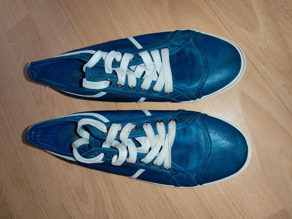 Buty sportowo-eleganckie niebieskie r. 42