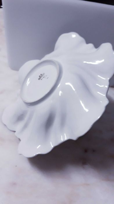 Cesto fruteiro em loiça de Alcobaça