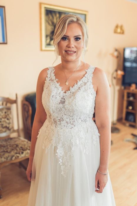 Suknia ślubna w kształcie litery A