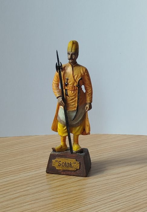 Solak z Turcji figurka ceramiczna