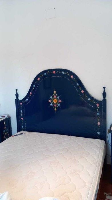 Cabeceira de cama / Mobília artesanal e tradicional do Alentejo