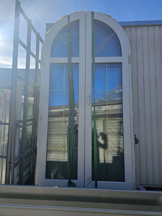 Okna PCV i Okna balkonowe Białe z szprosem