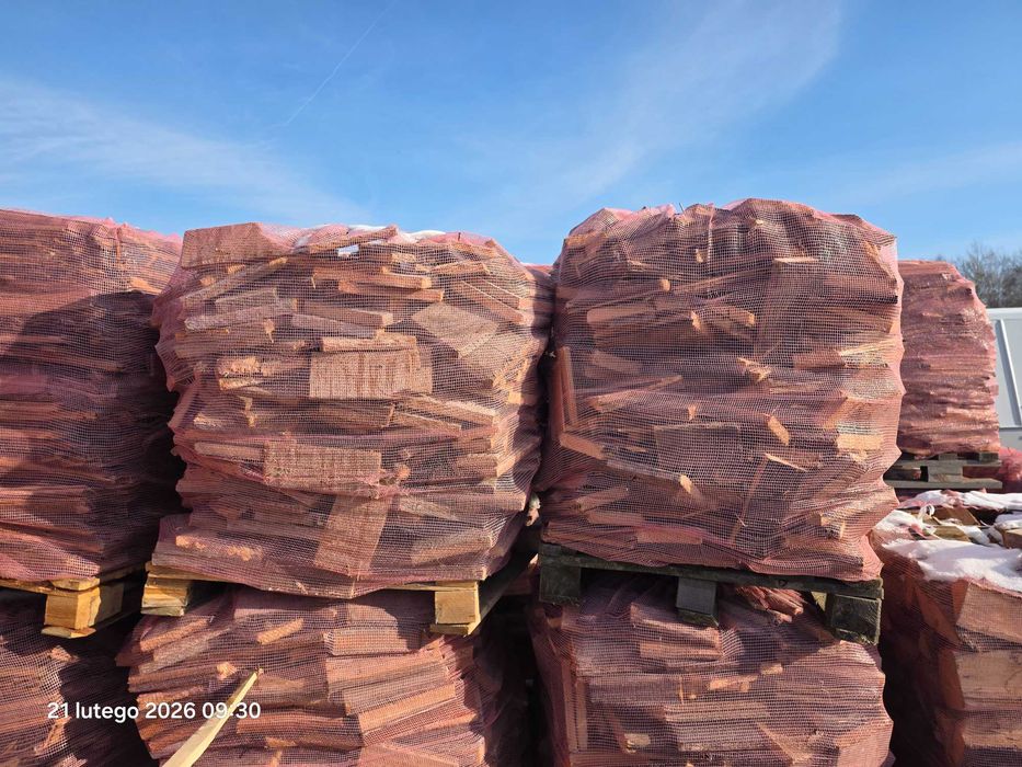 Drewno opalowe  w paletach