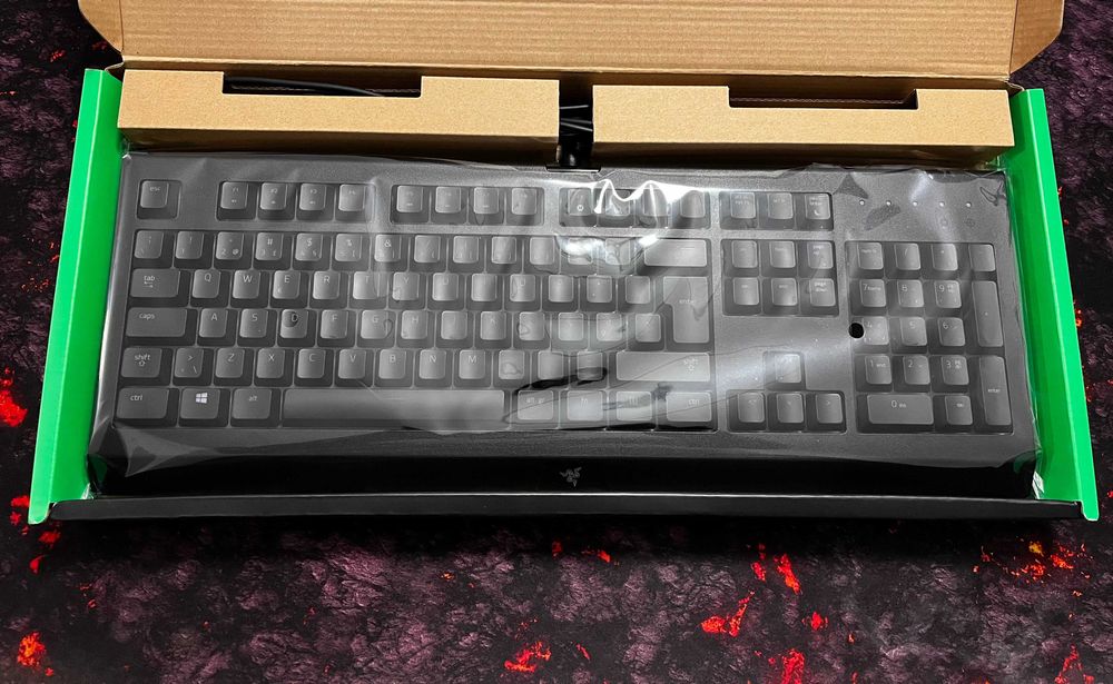 Teclado Gaming Razer Cynosa Chroma - Como Novo
