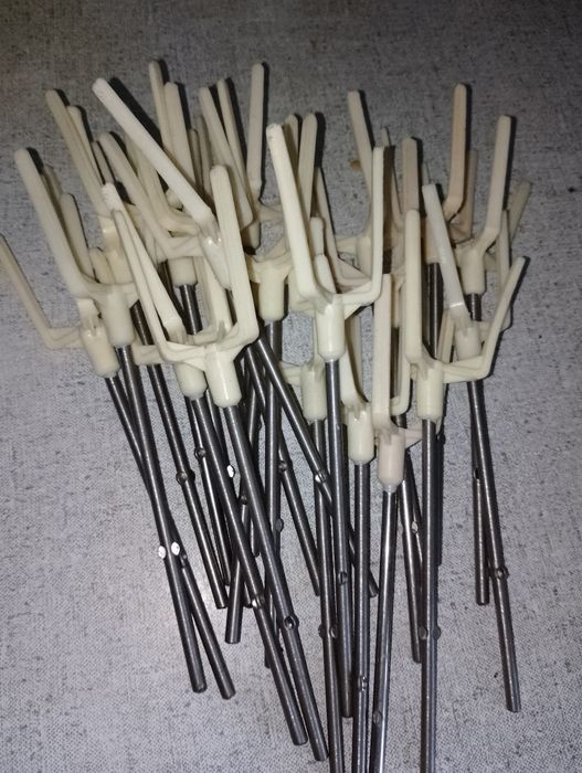 Набір металевих банок,кип'ятильник, черпак ,скляні банки для сипучих .