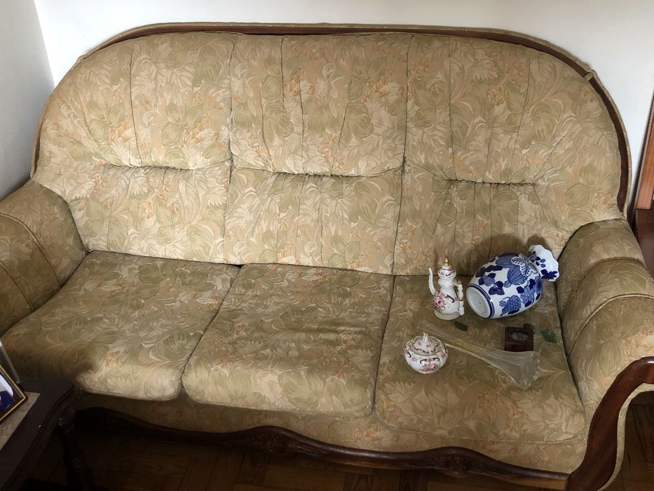 OFERTA: 3 sofas bom estado