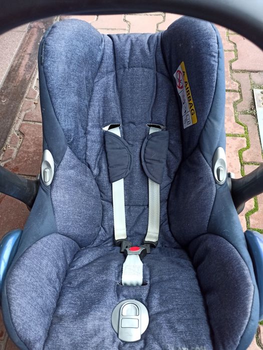 Wózek Baby Design Dotty 2w1 + fotelik samochodowy Maxi Cosi z bazą