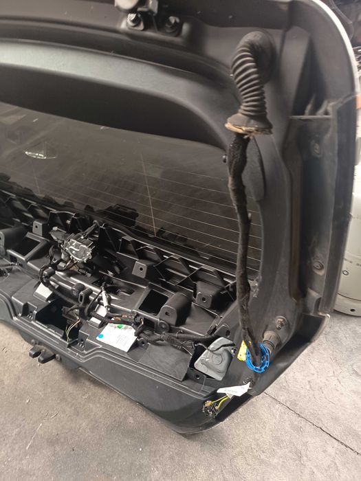 Tampa mala Peugeot 308 ano 2015