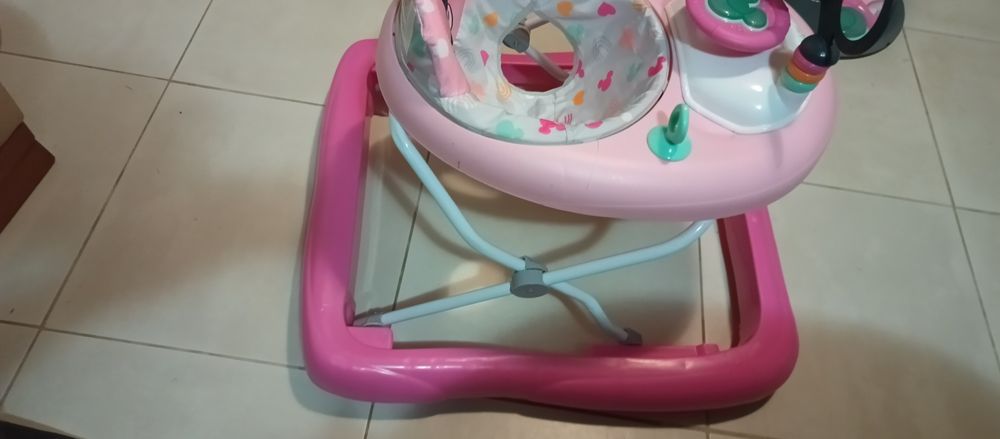 Andador de bebé como novo