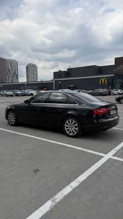 Продам Audi A4 2012