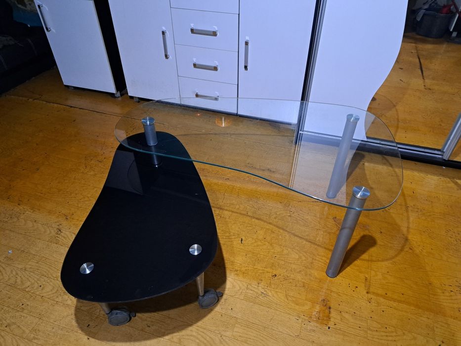 Oddam stolik szklanny