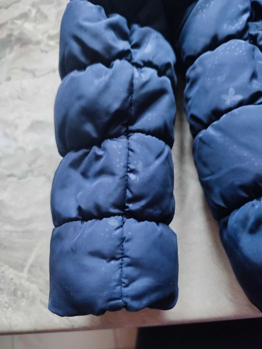 Куртка на дівчинку