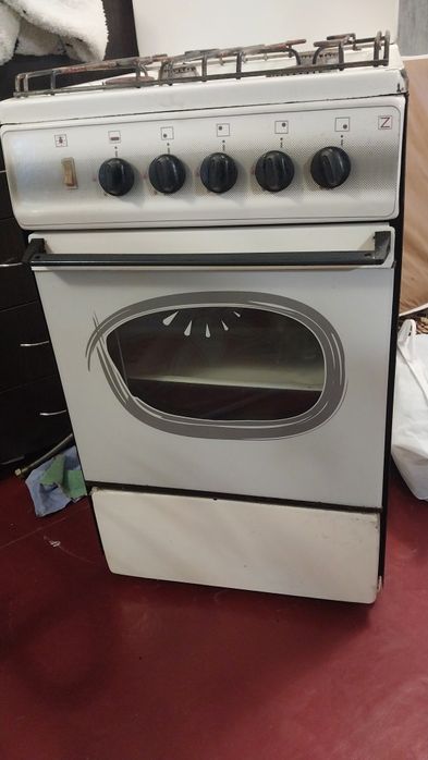 Продам газову плиту