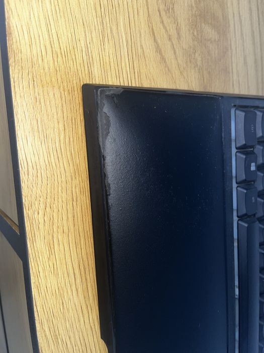 Teclado Razer Ornata V2 e microfone trust