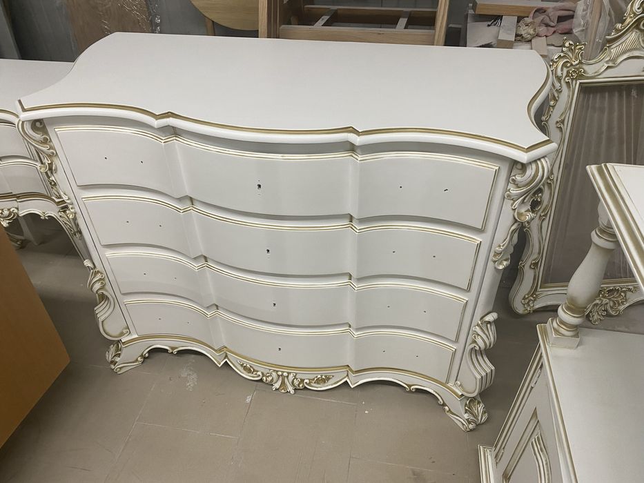 Quarto Rei vintage dourado