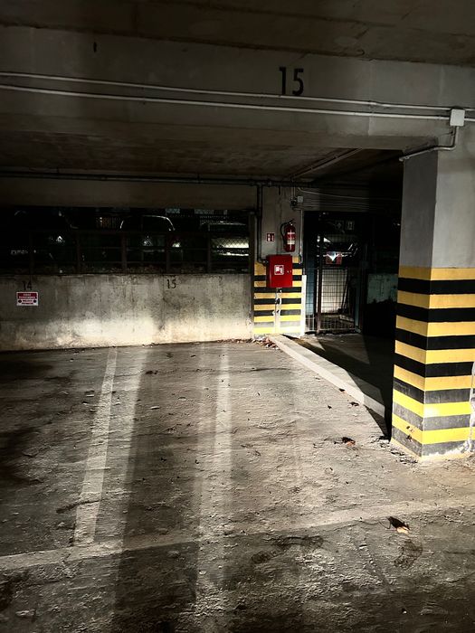 Miejsce postojowe w garażu