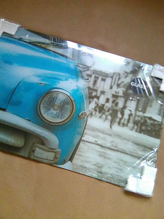 Szklany obraz samochód