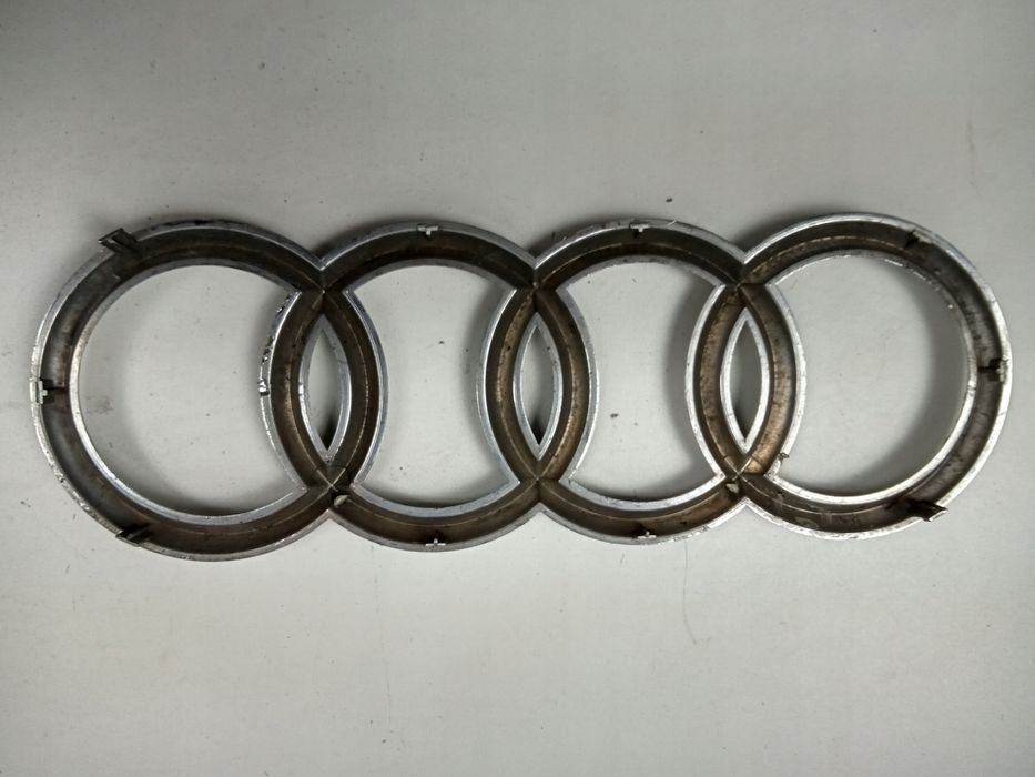 ZNACZEK LOGO EMBLEMAT ATRAPY AUDI A4 A6