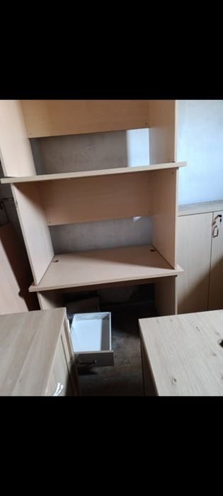 Komoda meble stół