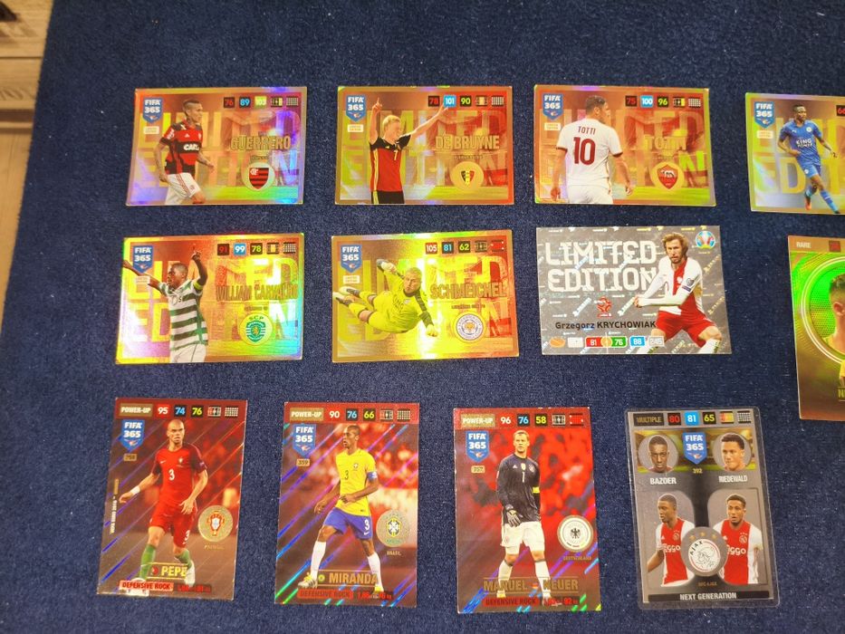 Karty FIFA piłkarskie mix