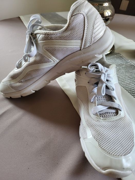 Buty sportowe Fila rozm.39,5